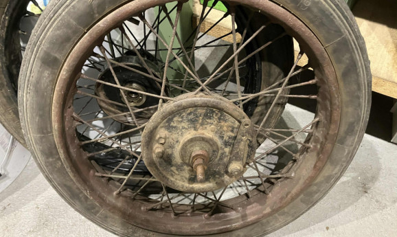 BSA 500-770cc front wheel 1927-1932